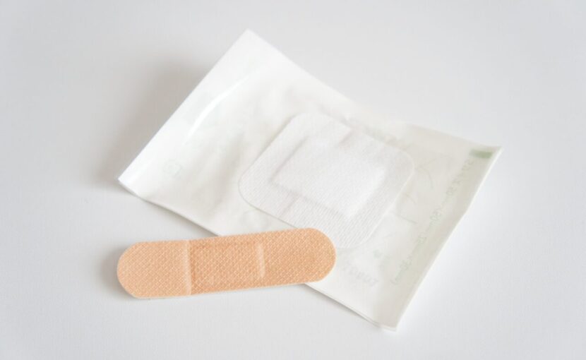切り傷の応急処置や病院に行く目安は 早く治す方法やふさがる時間について解説 ひまわり医院 内科 皮膚科